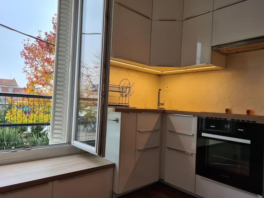 Studio A 2 Pas De La Gare سارتروفيل المظهر الخارجي الصورة